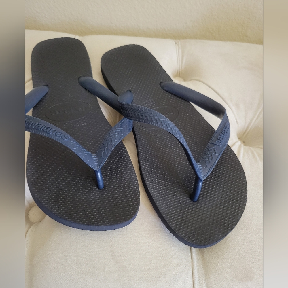 Havaianas Flip Flops Pre-Owned Dark Blue US Size 11/12M or EUR 43-44